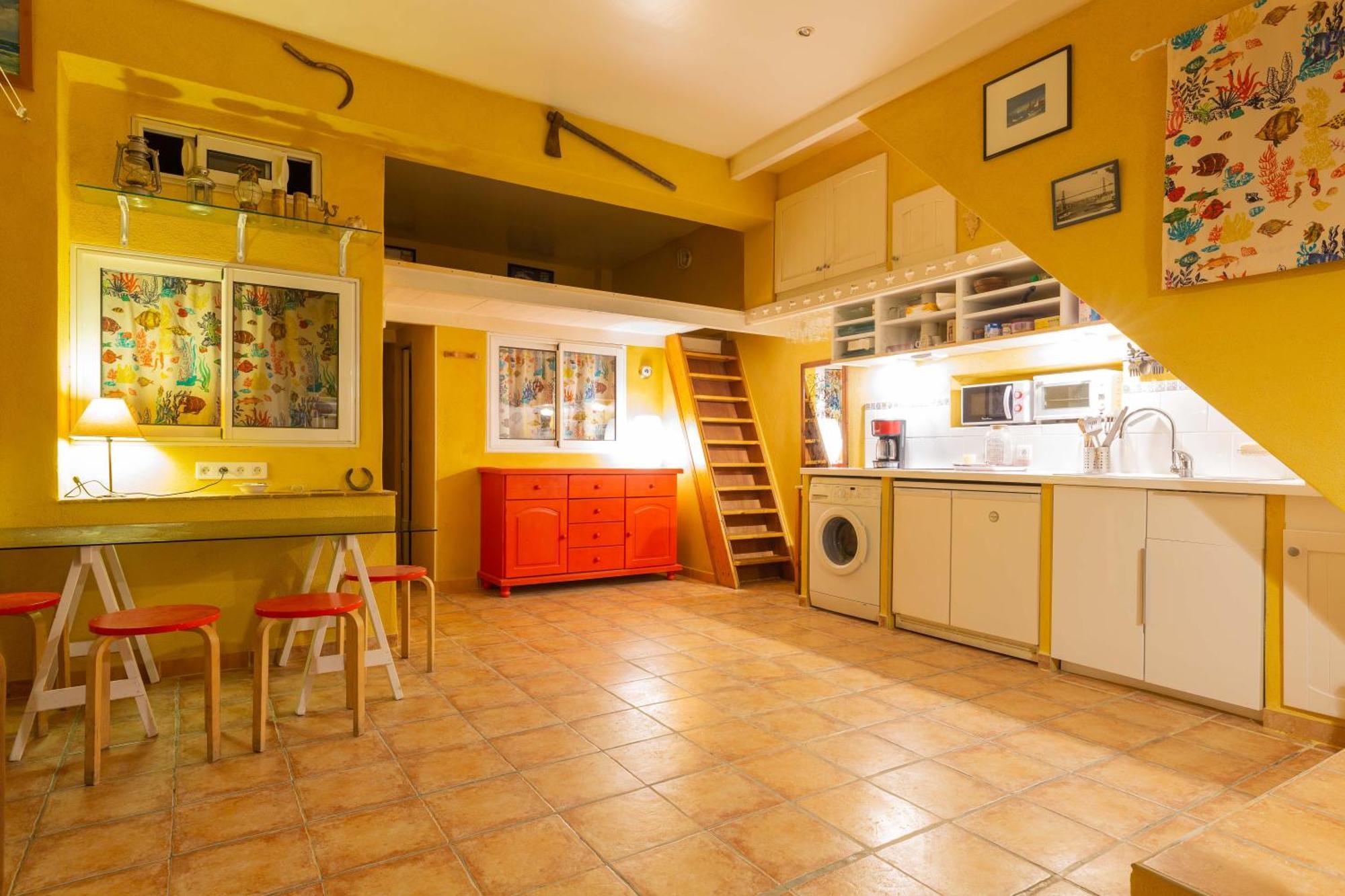 Dorm Hostel Camp Backpackers Marseilles Buitenkant foto